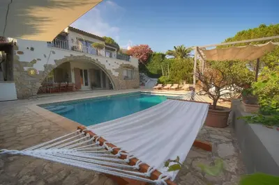 Piscine de l'établissement Villa Lou Bayou French Riviera near Cannes ou située à proximité
