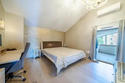Un ou plusieurs lits dans un hébergement de l'établissement Oxford-Californie Luxury 4-Bedroom Penthouse With Parking