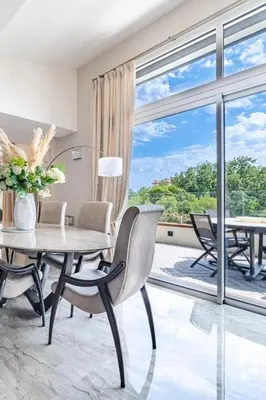 Coin salon dans l'établissement Oxford-Californie Luxury 4-Bedroom Penthouse With Parking