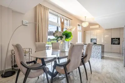 Cuisine ou kitchenette dans l'établissement Oxford-Californie Luxury 4-Bedroom Penthouse With Parking