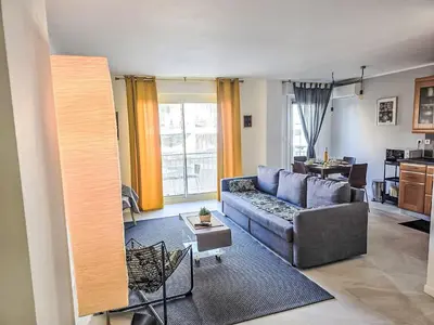 Coin salon dans l'établissement Apartment Reine Astrid-5 by Interhome