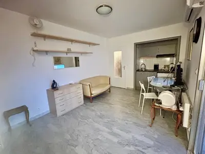 Cuisine ou kitchenette dans l'établissement Antibes France Plage