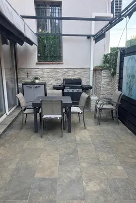 Terrasse ou espace extérieur de l'établissement T4 Front de mer Piscine interieure privee Clim