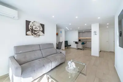 Cuisine ou kitchenette dans l'établissement 3 pièces rénové en bord de mer - Terrasse