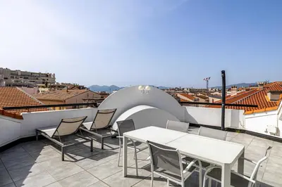 Balcon ou terrasse dans l'établissement Luxury Penthouse 120mÂ² in the heart of Cannes