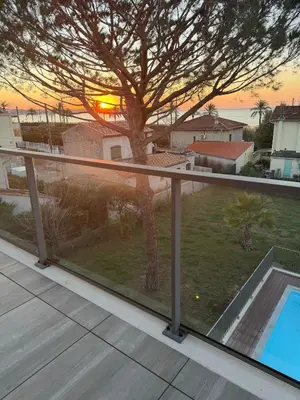 Lever ou coucher de soleil vu de l'appartement ou à proximité