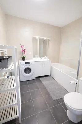 Salle de bains dans l'établissement Jardin de Thémis, T2, 4P, Parking, Terrasse