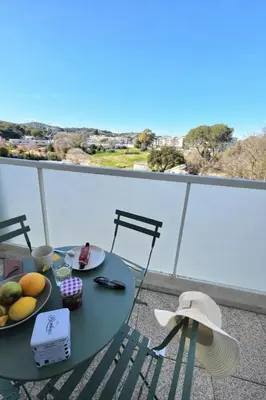 Balcon ou terrasse dans l'établissement Jardin de Thémis, T2, 4P, Parking, Terrasse