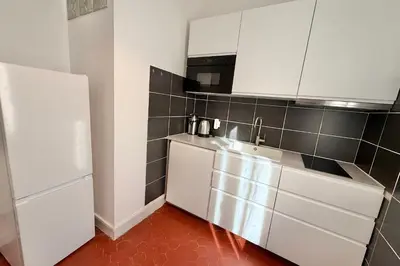 Cuisine ou kitchenette dans l'établissement Vieil Antibes - 2 personnes