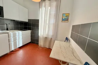 Cuisine ou kitchenette dans l'établissement Vieil Antibes - 2 personnes