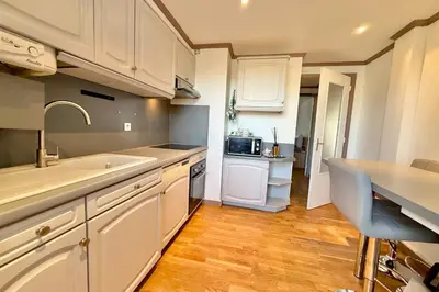 Cuisine ou kitchenette dans l'établissement Antibes Centre Ville - 4 Personnes