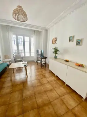 Coin salon dans l'établissement Cannes proche Croisette - 2 pièces lumineux