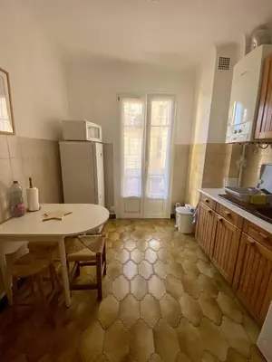 Cuisine ou kitchenette dans l'établissement Cannes proche Croisette - 2 pièces lumineux