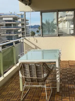 Balcon ou terrasse dans l'établissement Spacious 2-bedroom sea view with parking in Palm Beach