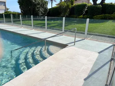 Piscine de l'établissement Beau T2 Piscine Parking privé Aperçu Mer ou située à proximité
