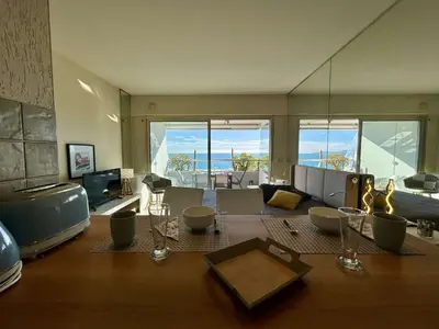 Coin salon dans l'établissement Superbe studio vue mer - 2 pers. - FR-1-252A-142