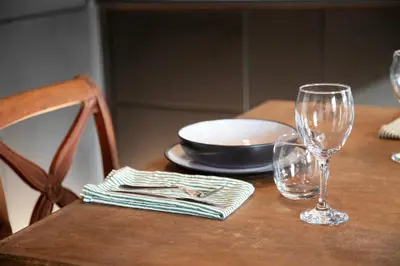 Boissons dans l'établissement Bright 1920s Apartment - 2 Mins to Beach & Station