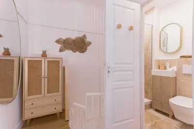 Salle de bains dans l'établissement Azur Loft Beauséjour Heart of Cannes