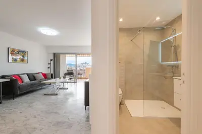 Salle de bains dans l'établissement Studio en Résidence de Standing Proche Centre