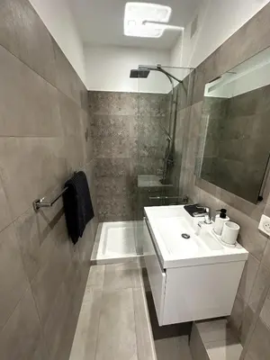 Salle de bains dans l'établissement Charmant Studio cagnes sur mer