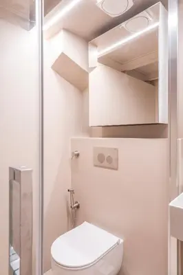 Salle de bains dans l'établissement Old Town Studio with Balcony and AC - Beaches and Nightlife