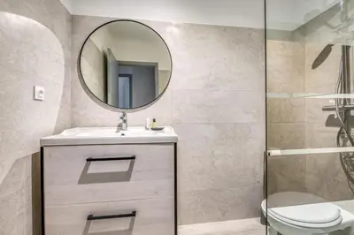 Salle de bains dans l'établissement Appartement lumineux avec vue à Antibes