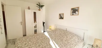 Un ou plusieurs lits dans un hébergement de l'établissement Beautiful 2-bedroom apartment with sea view in Antibes