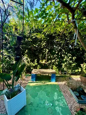 Jardin de l'établissement Appt jardin privé 2 pièces piscine, tennis pétanque dans résidence