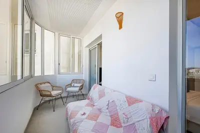 Un ou plusieurs lits dans un hébergement de l'établissement Two bedrooms with view over the sea