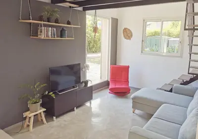 Coin salon dans l'établissement Family home in Antibes 4 bedrooms