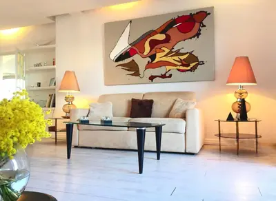 Coin salon dans l'établissement Les Remparts Antibes Location