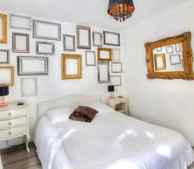 Un ou plusieurs lits dans un hébergement de l'établissement Les Remparts Antibes Location