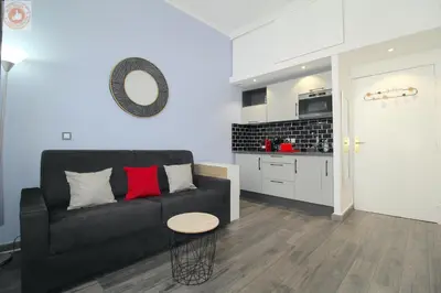 Cuisine ou kitchenette dans l'établissement ALC - MOL6 - 9 min Palais and 5 min Beaches