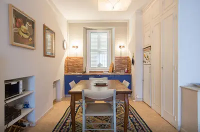 Plan de l'établissement Large 1 Bedroom with Balcony City Centre