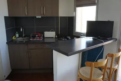 Cuisine ou kitchenette dans l'établissement Le Montana