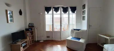 Télévision ou salle de divertissement dans l'établissement Studio Montfleury