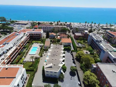 Vue générale sur la mer ou vue sur la mer prise depuis l'hôtel