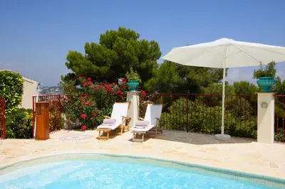 Piscine de l'établissement Villa Le Port d'attache ou située à proximité
