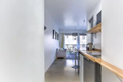 Cuisine ou kitchenette dans l'établissement Studio Cosy Merle