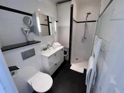 Salle de bains dans l'établissement Riviera Eden Palace