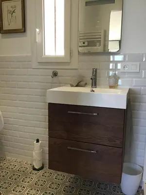 Salle de bains dans l'établissement La Maisonette Antibes