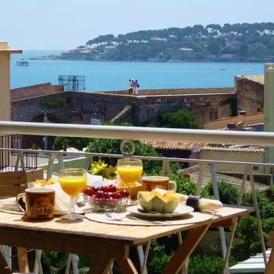 Sunny Cap View Terrace with Sea Views and AirCon
