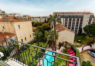 Piscine de l'établissement Sun Riviera Hotel ou située à proximité