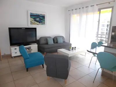 Télévision ou salle de divertissement dans l'établissement Palais Rouaze