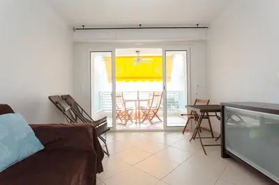 Télévision ou salle de divertissement dans l'établissement Résidence Le Soleil