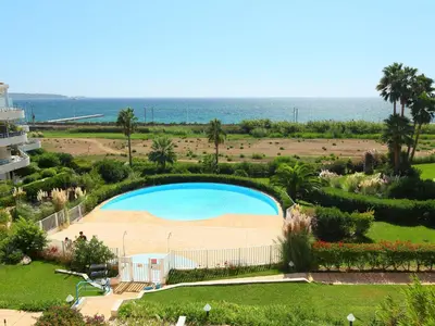 Piscine de l'établissement Apartment Le Grand Large by Interhome ou située à proximité