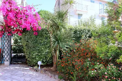 Jardin de l'établissement Central avec Jardin