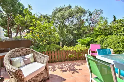 Jardin de l'établissement Cannes Film Festival Beach Apartment