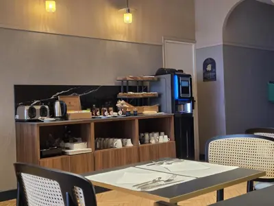 Plateau bouilloire dans l'établissement Hôtel CASA MOHO - Juan-Les-Pins