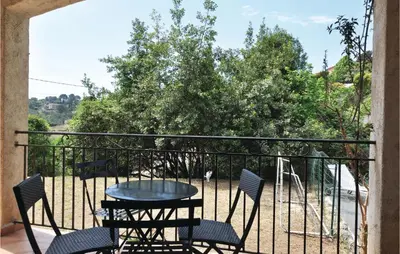 Balcon ou terrasse dans l'établissement Stunning Home In Vallauris